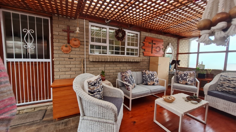 4 Bedroom Property for Sale in Dana Bay Western Cape